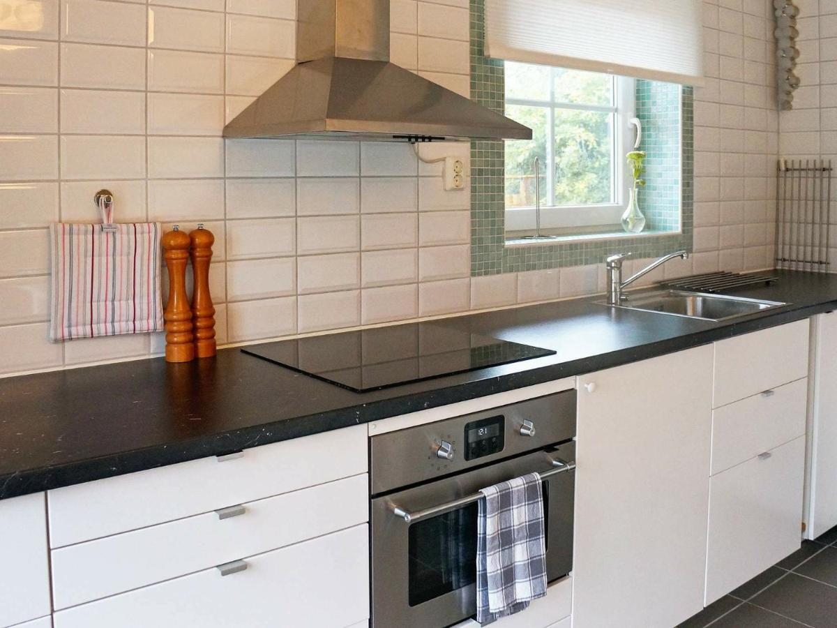 4 Person Holiday Home In Sk Rhamn Skärhamn Esterno foto